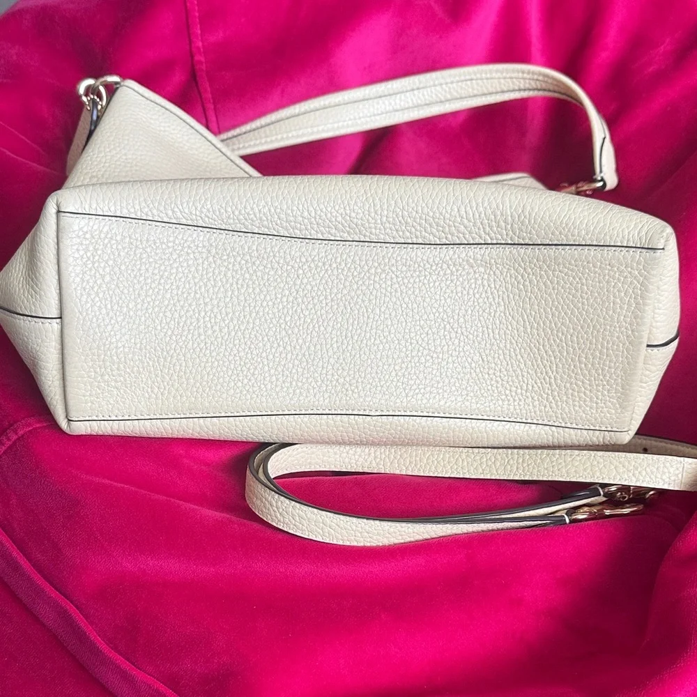 Coach Cream Pebbled Leather Shoulder Hobo with Gold Hardware - Picture 5 of 9